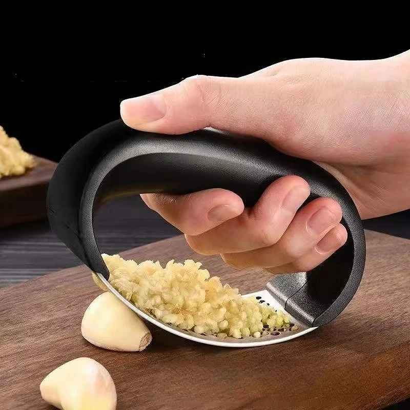 Stainless Steel Garlic Press – Manual Garlic Mincer & Crusher for Easy Kitchen Prep