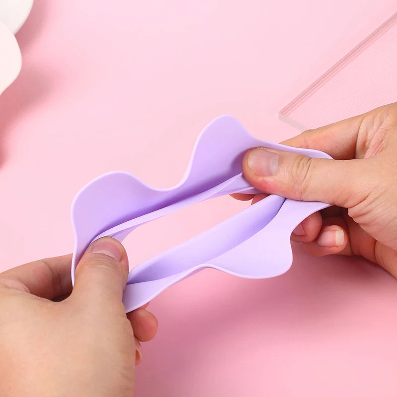 Flower Silicone Wrist Wash Bands (1 Pair) – Soft Water-Blocking Wristbands for Face Washing