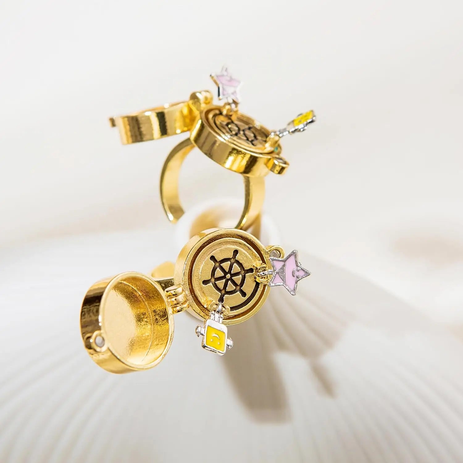 2Pcs Upgraded BFF Magnetic Rings – Rotating Anime Style Best Friends Matching Rings