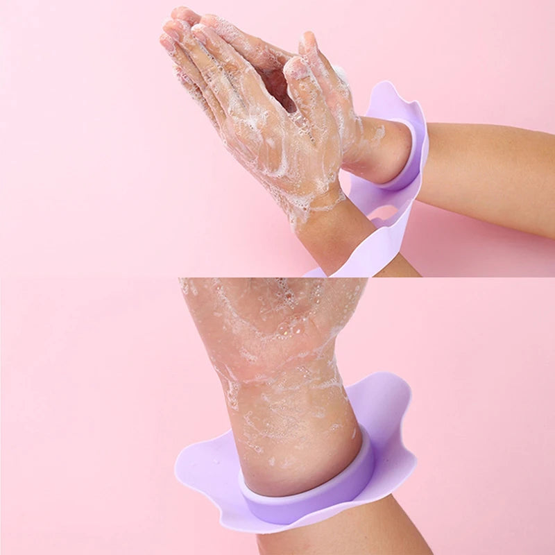 Flower Silicone Wrist Wash Bands (1 Pair) – Soft Water-Blocking Wristbands for Face Washing