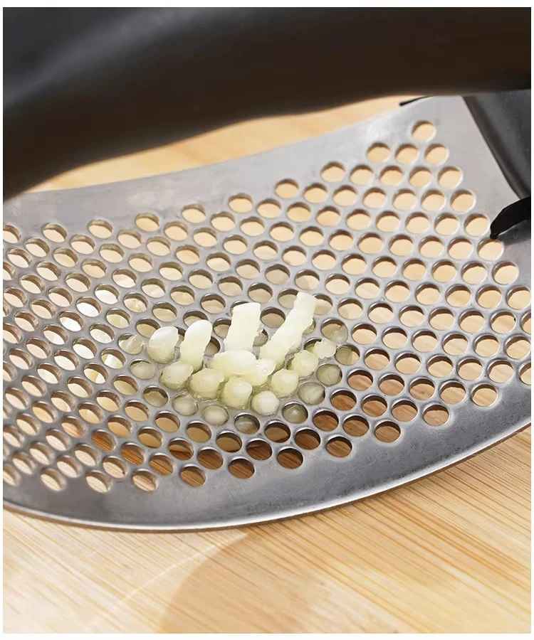 Stainless Steel Garlic Press – Manual Garlic Mincer & Crusher for Easy Kitchen Prep