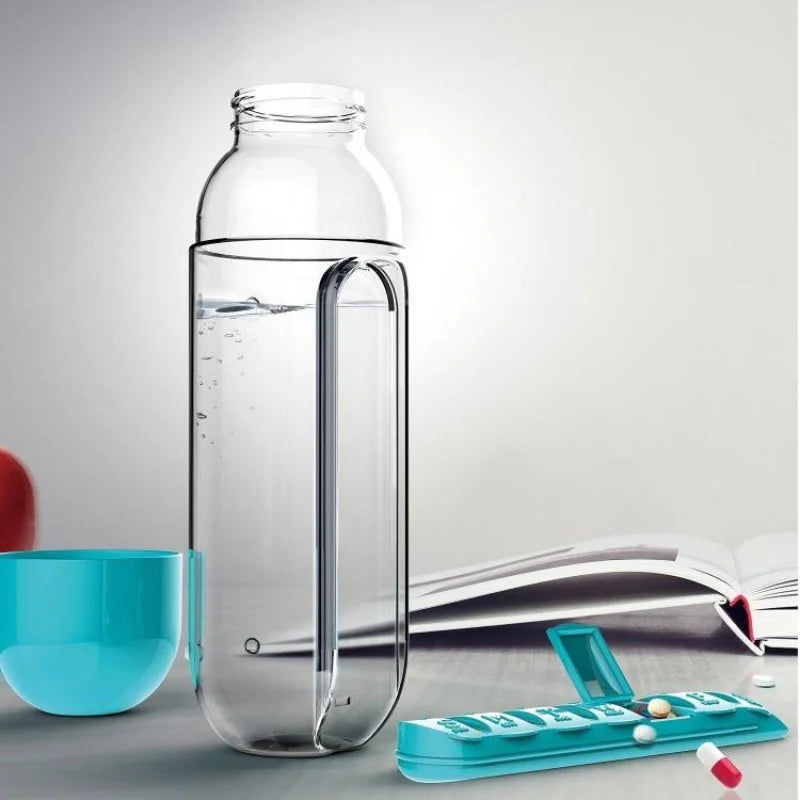 2-in-1 Water Bottle with Pill Organizer – 600ml Sports Bottle with 7-Day Medicine Box