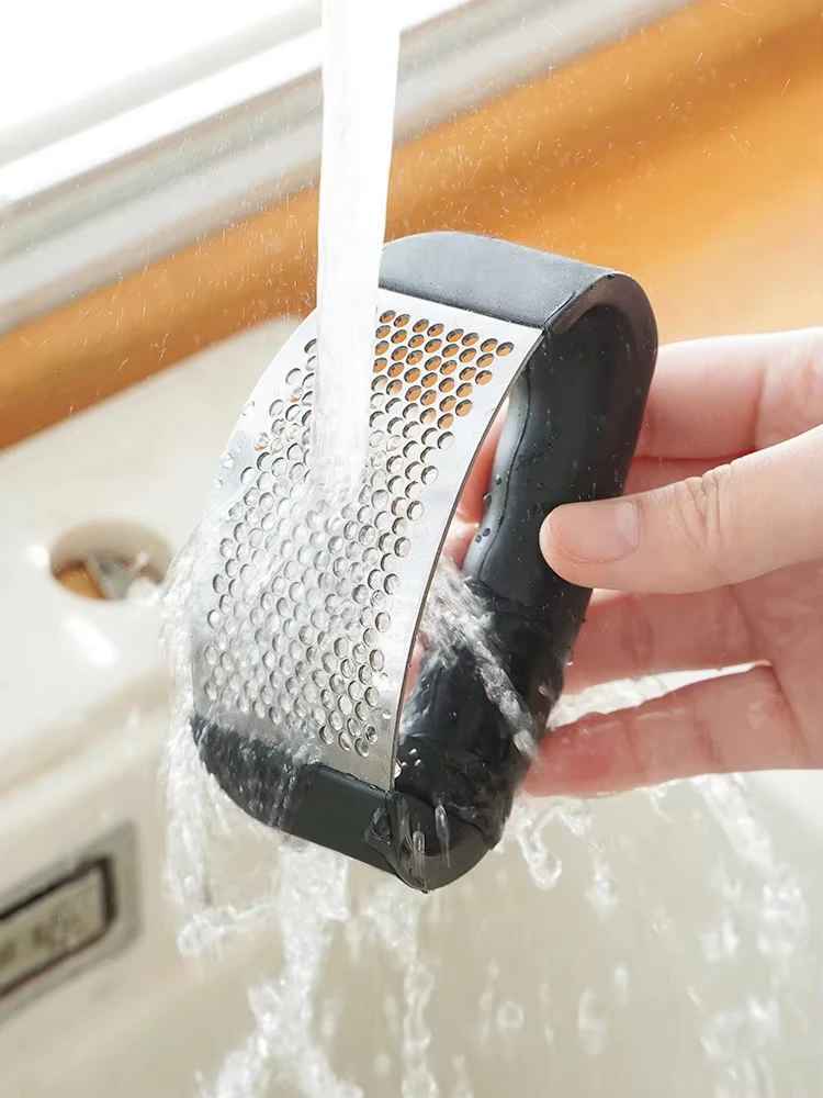 Stainless Steel Garlic Press – Manual Garlic Mincer & Crusher for Easy Kitchen Prep